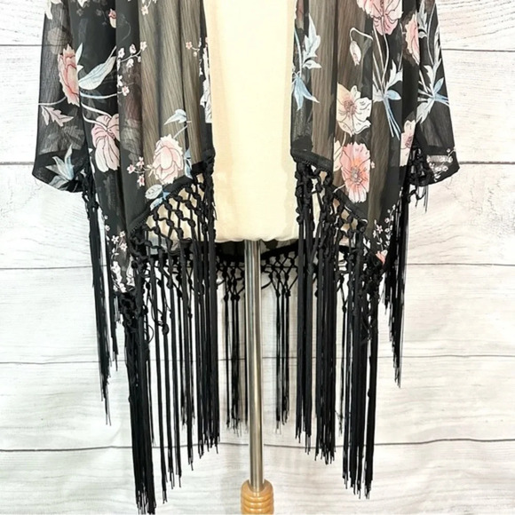 Torrid Chiffon Kimono Top Black Floral Print Fringe Open Sheer Plus Size 1X 2X - Picture 3 of 10
